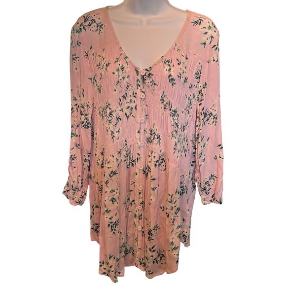 Torrid Curve Tops - Floral Pink Button-Up Women's Top
